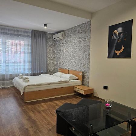 Studio Mirage Казанлък Екстериор снимка