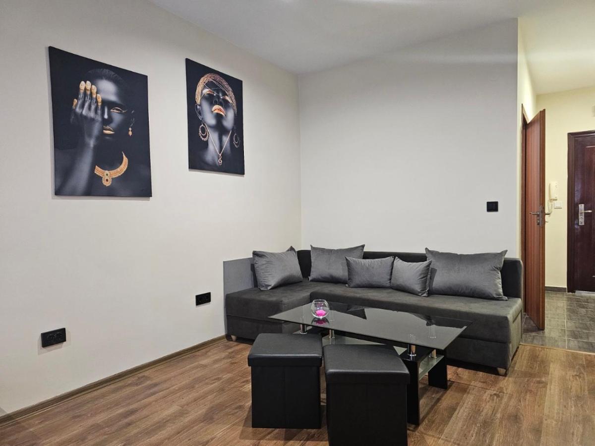 Studio Mirage Казанлък Екстериор снимка