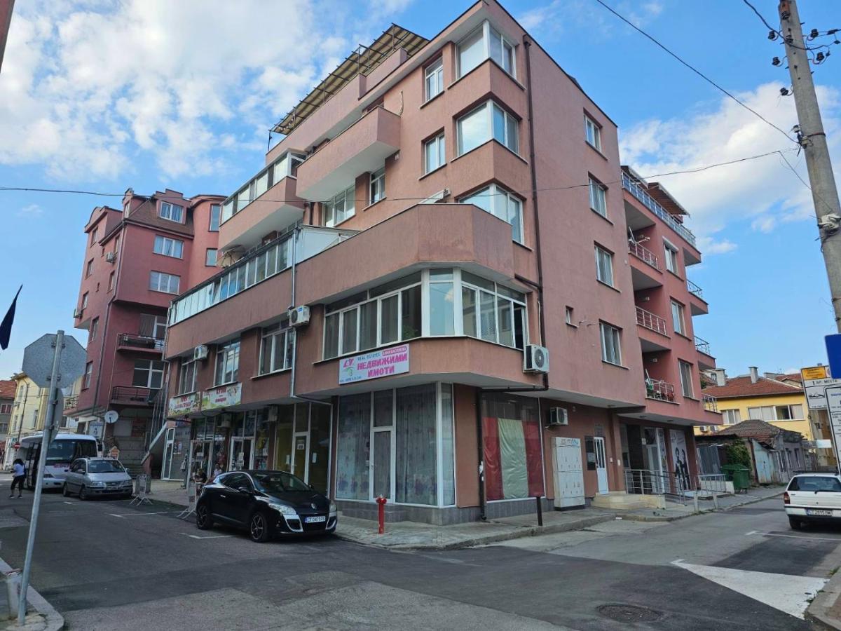 Studio Mirage Казанлък Екстериор снимка